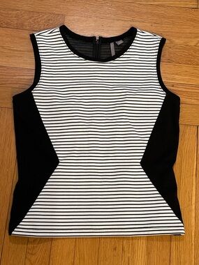 Chelsea 28 Black & White Striped Sleeveless Women's V Neck